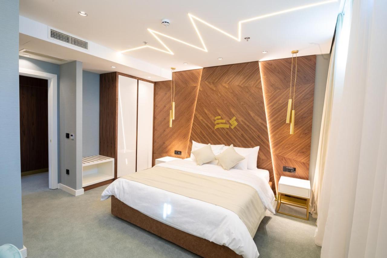 King Suite,995045473:JPEG